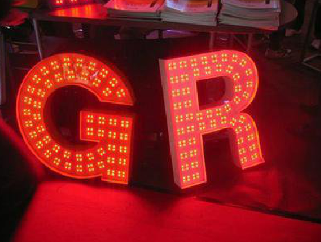  西乡LED发光字有哪些优势？